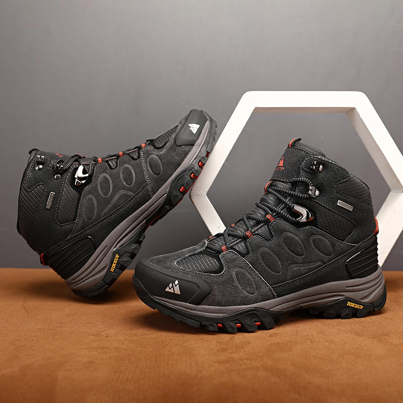 HikeStrong - High-Top Hiking Boots with Warm Outdoor Trekking Support