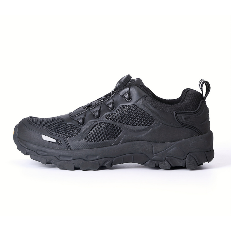 StrideFlex – Ergonomic Outdoor & Hiking Shoe With Twist Closure System